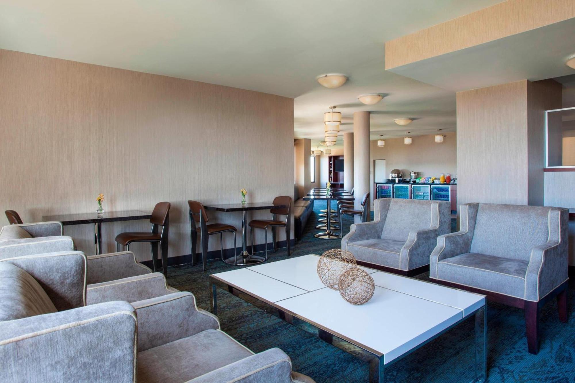 Sheraton Suites Philadelphia Airport Exteriör bild