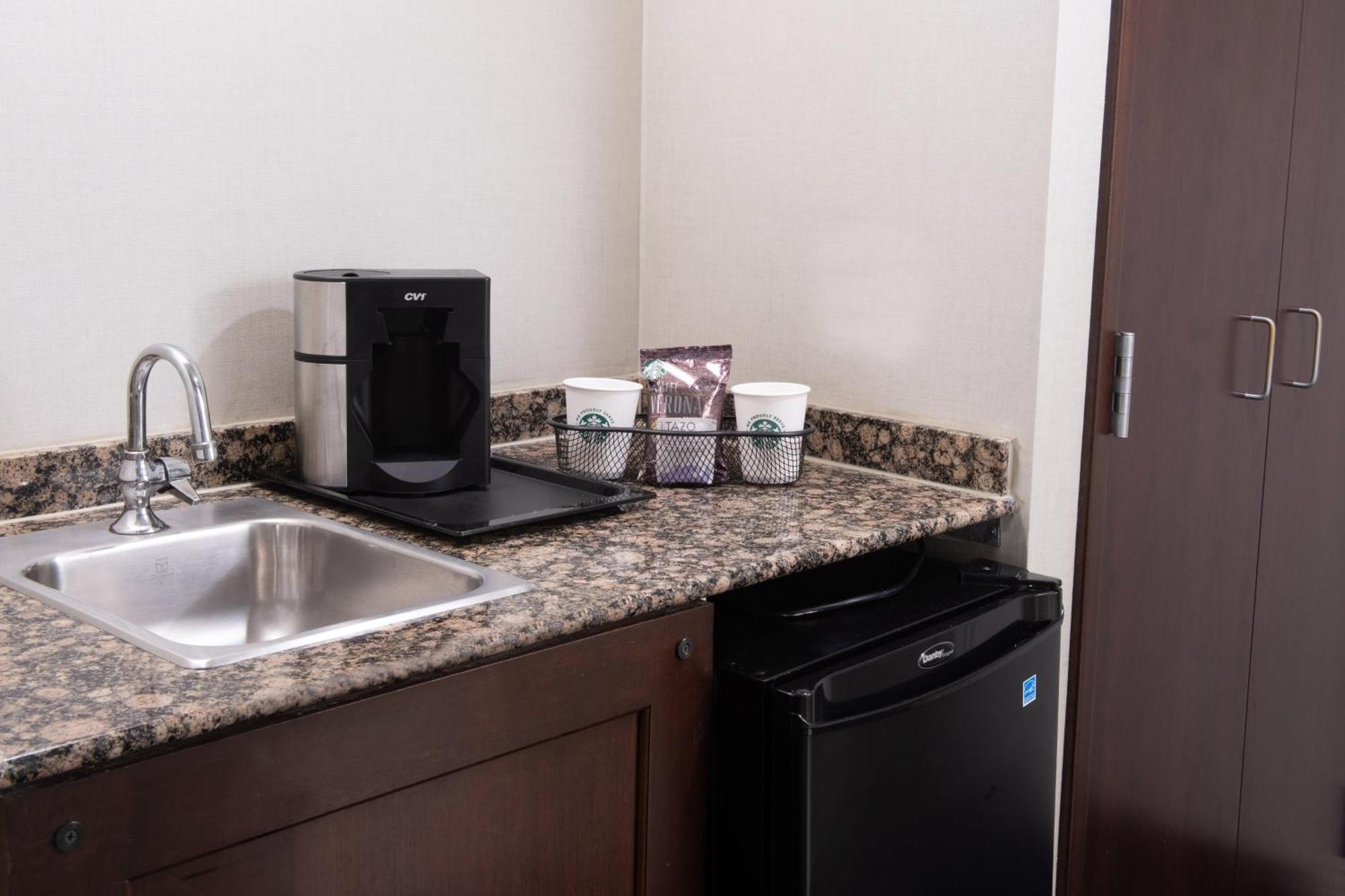 Sheraton Suites Philadelphia Airport Exteriör bild